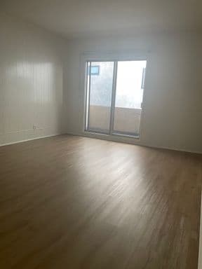 320 S. Elm Drive, Apt. 5, Bevelry Hills Ca 90211